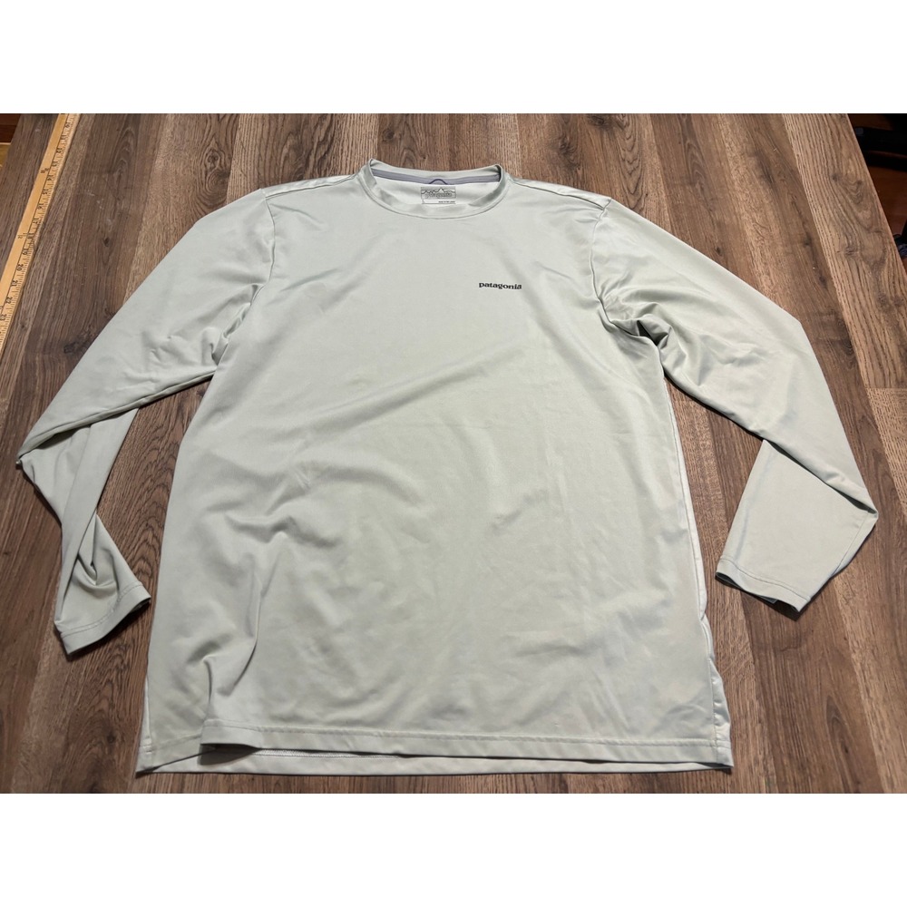 Patagonia Shirt Mens L Sage Green LS Shirt Trout Capilene Cool Daily